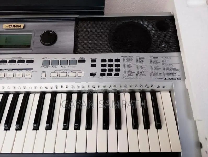 Yamaha i455 Keyboard