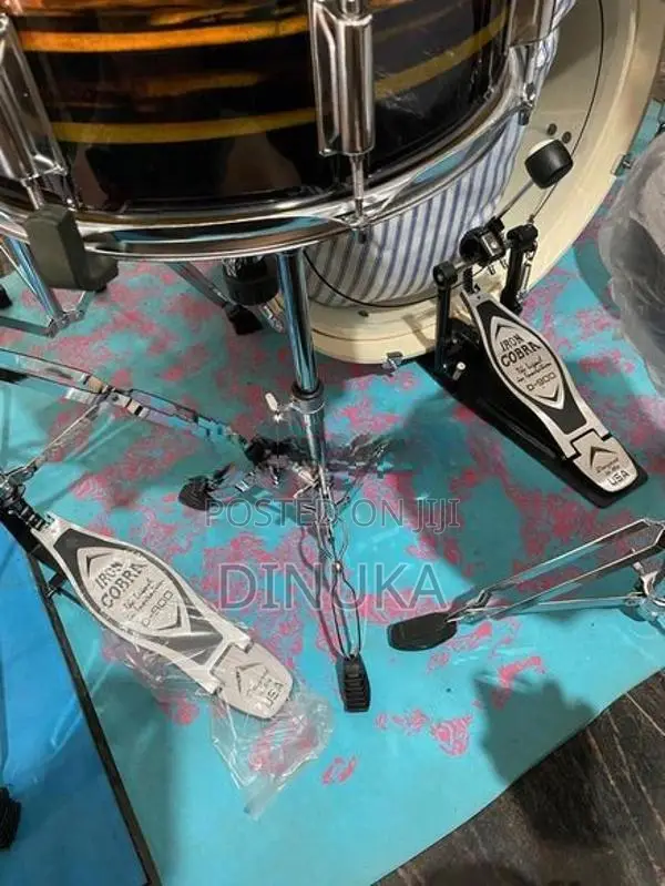 Acoustic Drum Set