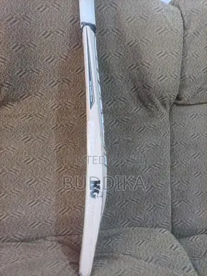 KG Cricket Bat