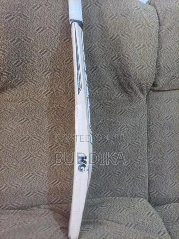 KG Cricket Bat