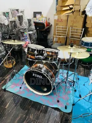 Acoustic Drum Set