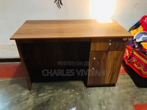 Office Chair with Table