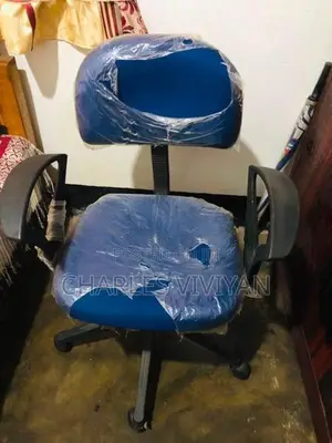 Office Chair with Table