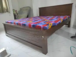 New 6x5 Size Teak Box Bed With Double Layer Mattress (Y40)