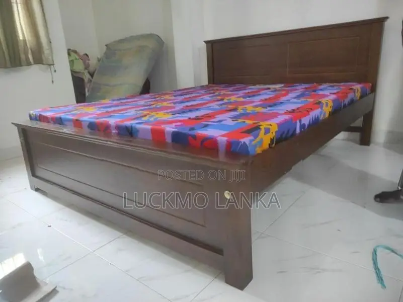 New 6x5 Size Teak Box Bed With Double Layer Mattress (Y40)
