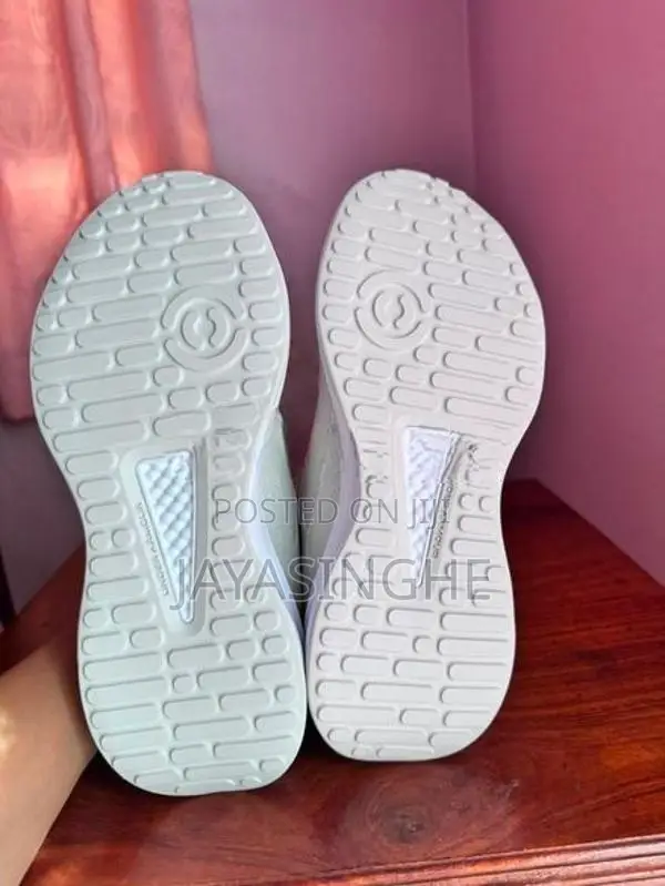 Brand New Under Armour shoe