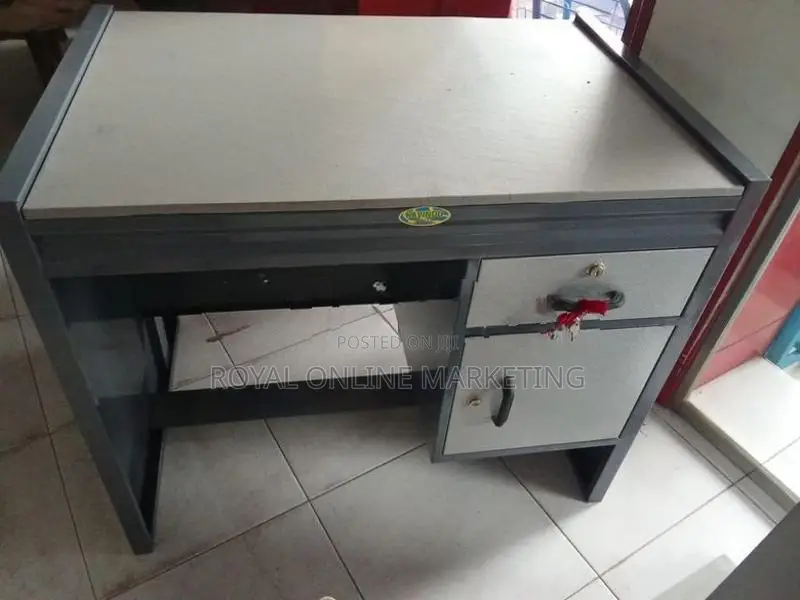 3 by 2 Steel Cashier Table (M-19)