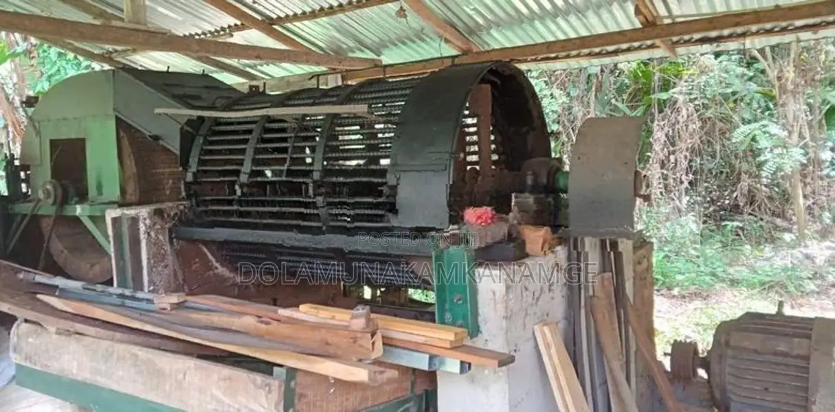 D1 machine (coir dust)