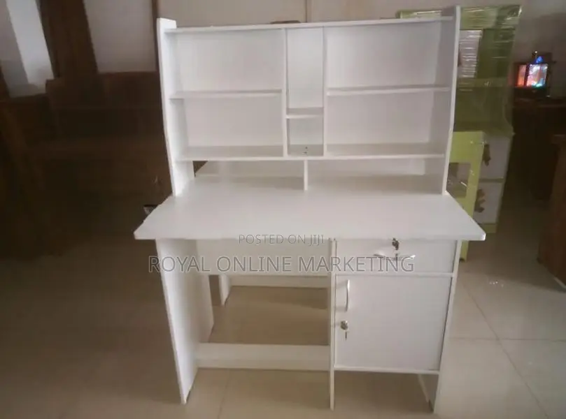 White Study Table (Q-19)