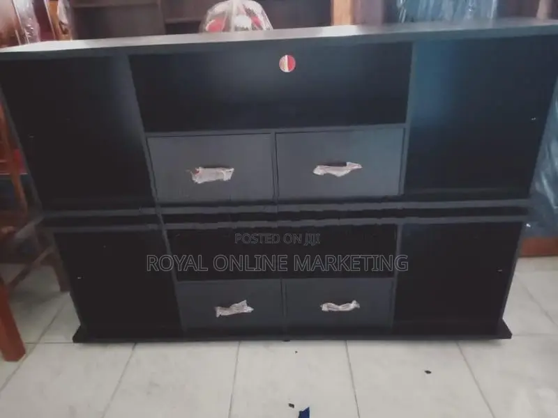 Black Tv Stand (O-19)