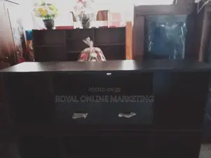 Black Tv Stand (O-19)