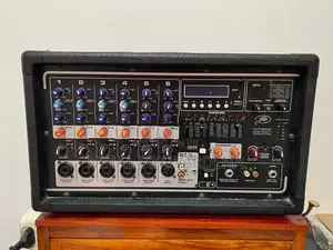 Peavey PVi 6500 6-channel 400W Powered Mixer
