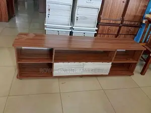 TV Stand (O-20)