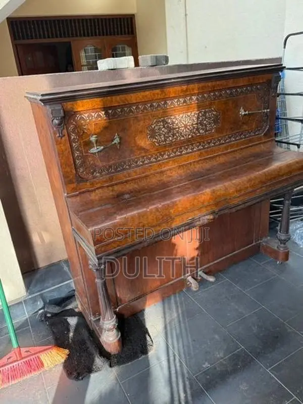 Antique Piano
