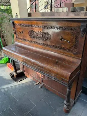 Antique Piano