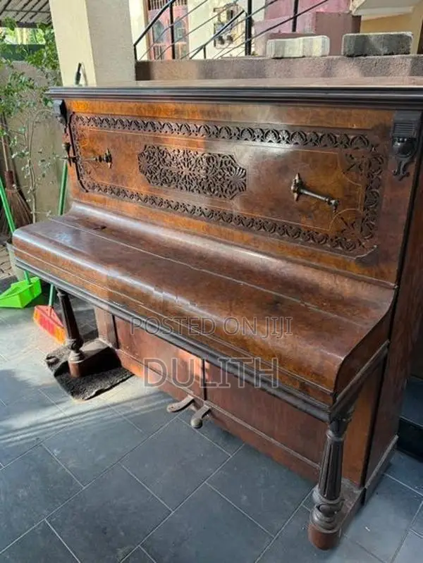 Antique Piano