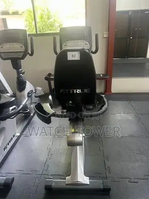 Excerise Bicycle; True CS800: Recumbent