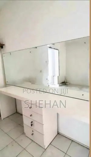 Dressing table