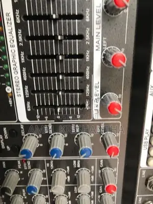 Powered mixer