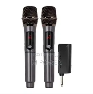 Charging Wireless Microphone DM882