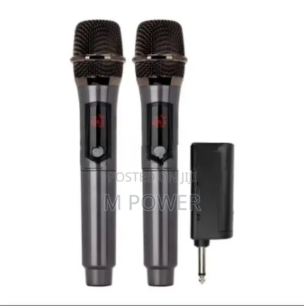 Charging Wireless Microphone DM882