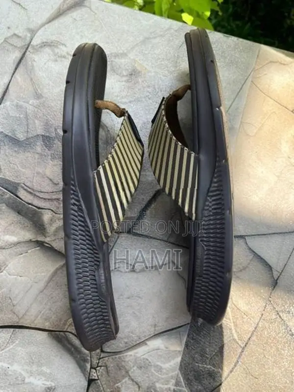 Skechers Slide