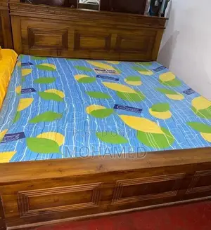Teak Queens Bed with Mattress