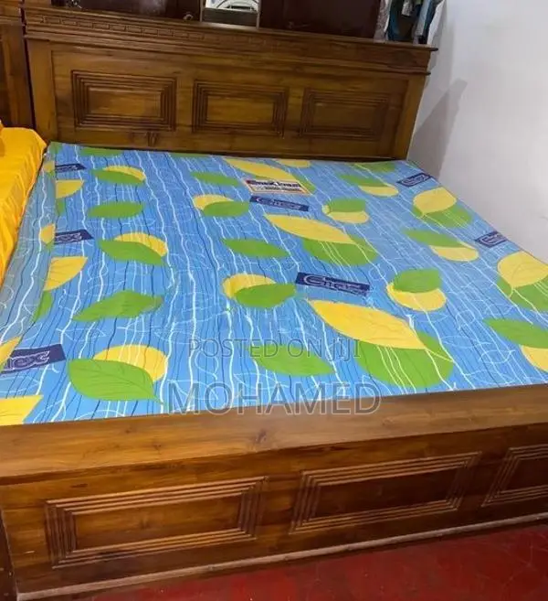 Teak Queens Bed with Mattress