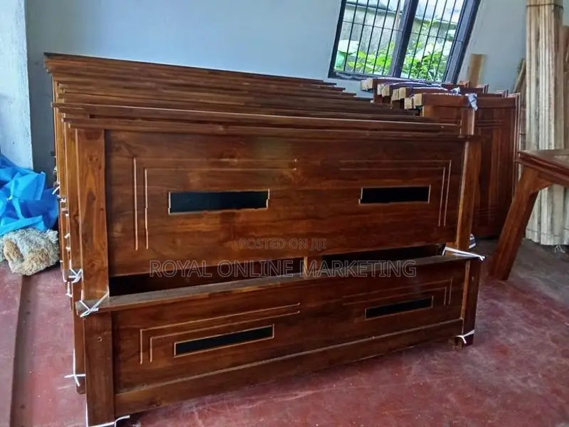 Teak 75 by 60 Box Bed (B-22)