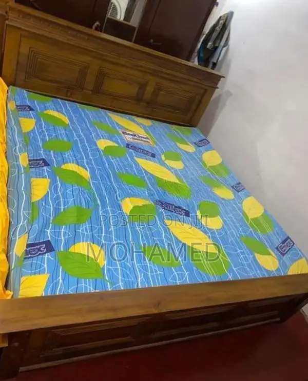 Teak Queens Bed with Mattress