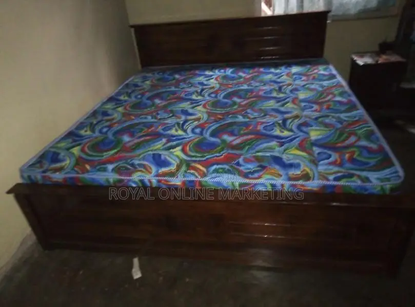 75 by 60 Box Bed with Arpico Hybrid Mattress (E-22)