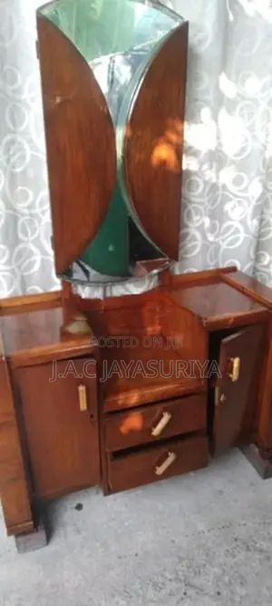 කන්නඩි මේසය