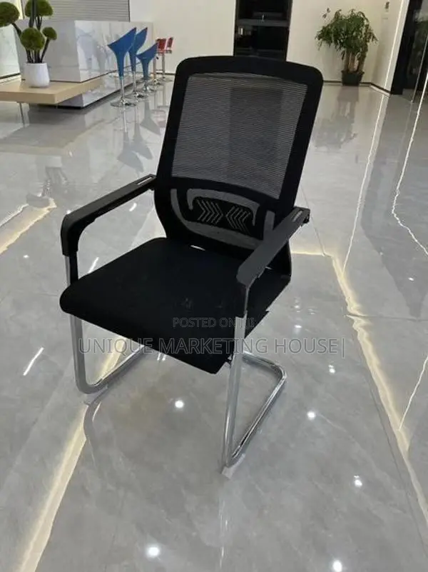 U Base Mesh Visitor Chairs