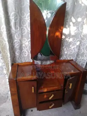 කන්නඩි මේසය
