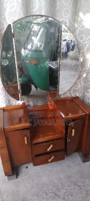කන්නඩි මේසය