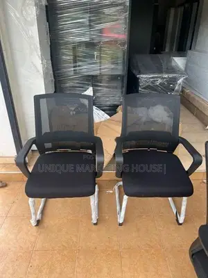 SQ Mesh Blk Base Visitor Chairs