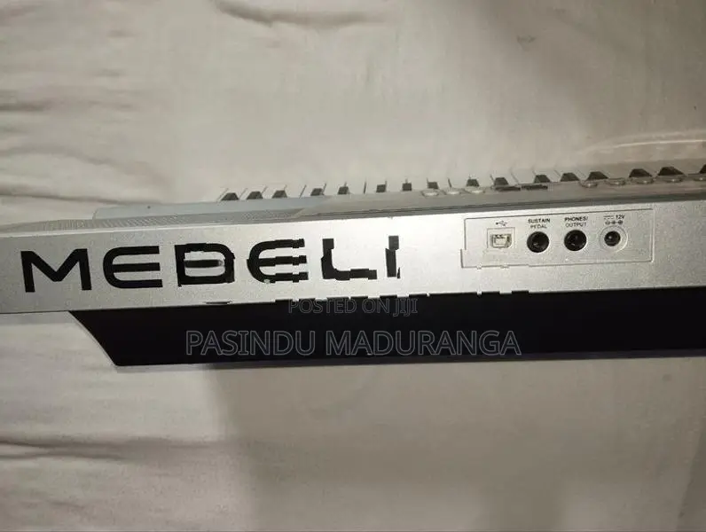 Medeli M12 Electronic Keyboard