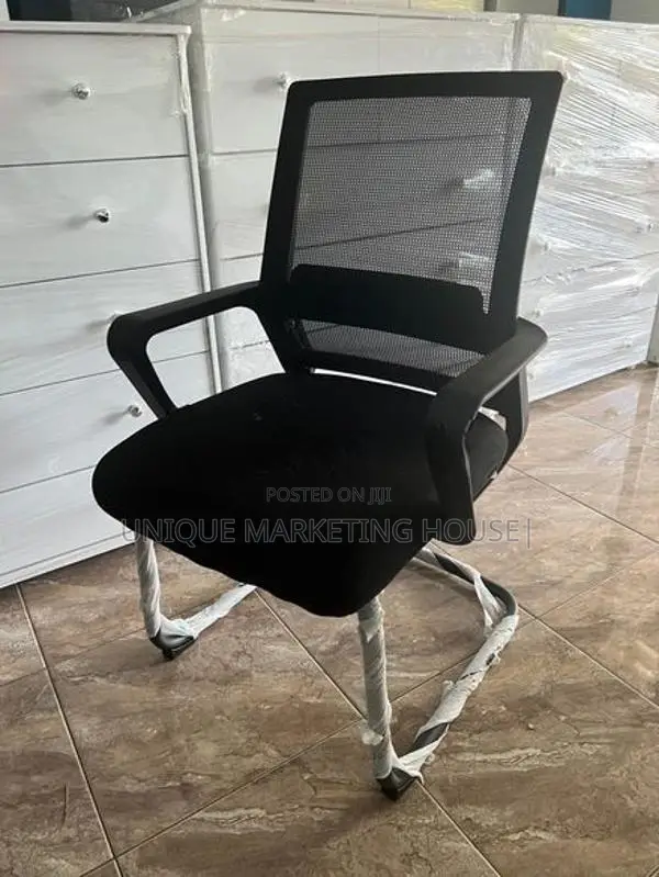 SQ Mesh Blk Base Visitor Chairs