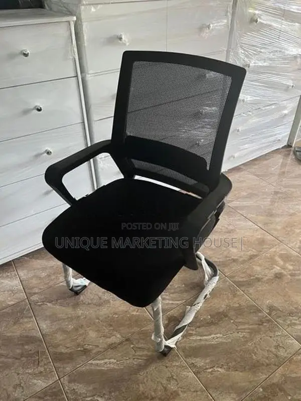 SQ Mesh Blk Base Visitor Chairs