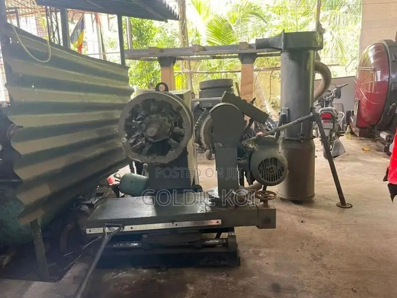 Tyre retreading machines