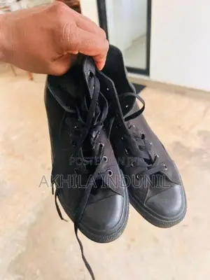 Star Black High Top Shoes