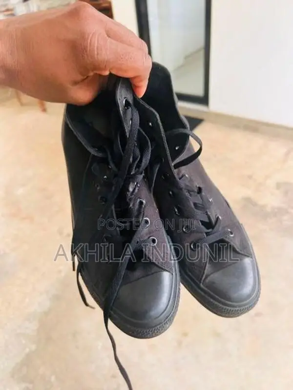 Star Black High Top Shoes