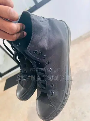 Star Black High Top Shoes