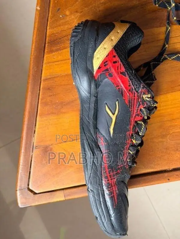 Badminton Shoes