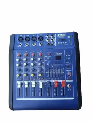 Powered Mixer 700W