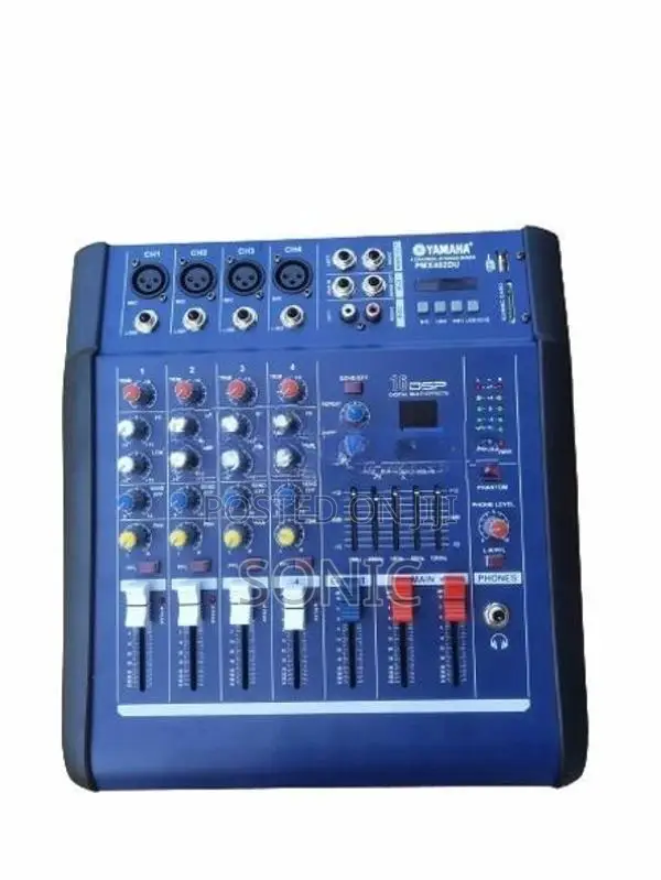 Powered Mixer 700W
