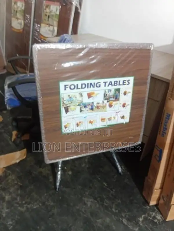 2×2 Foldable Tables