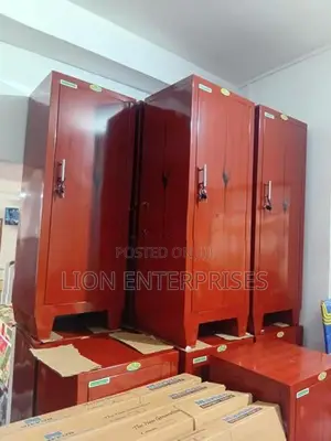 4×1.5 ft Steel Half Cupboards