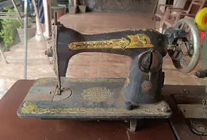 sewing machine