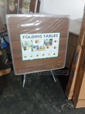 2×2 Foldable Tables